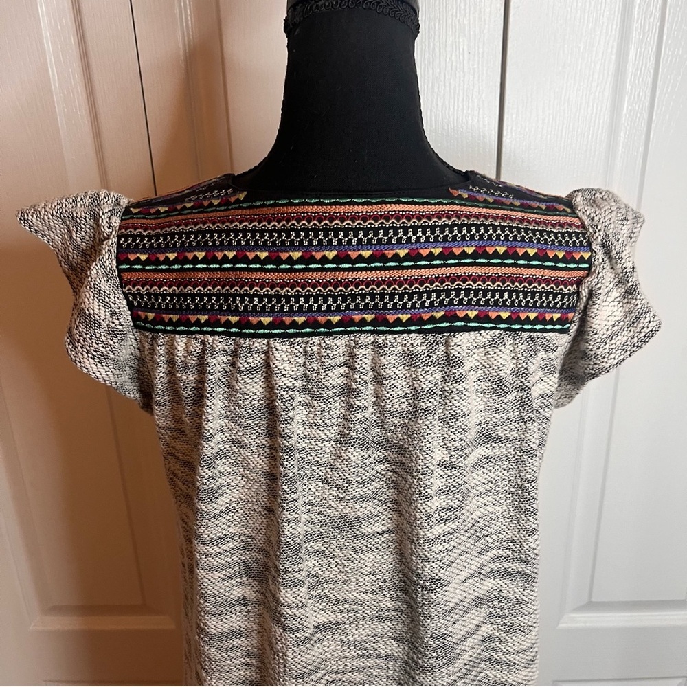 THML Anthropologie Black Embroidered Cheyenne Shift Dress M Boho Aztec V Neck - Picture 6 of 9